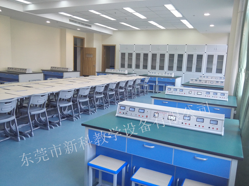 <a href='http://www.taiwanquinoa.com/' target='1' style='font-size:14px; font-weight:bold; color:#0080ff;'>物理實(shí)驗(yàn)室</a>教室